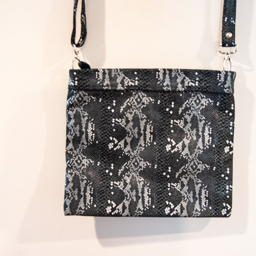 Cofi Leather Reptile Print Shoulder Bag Like New